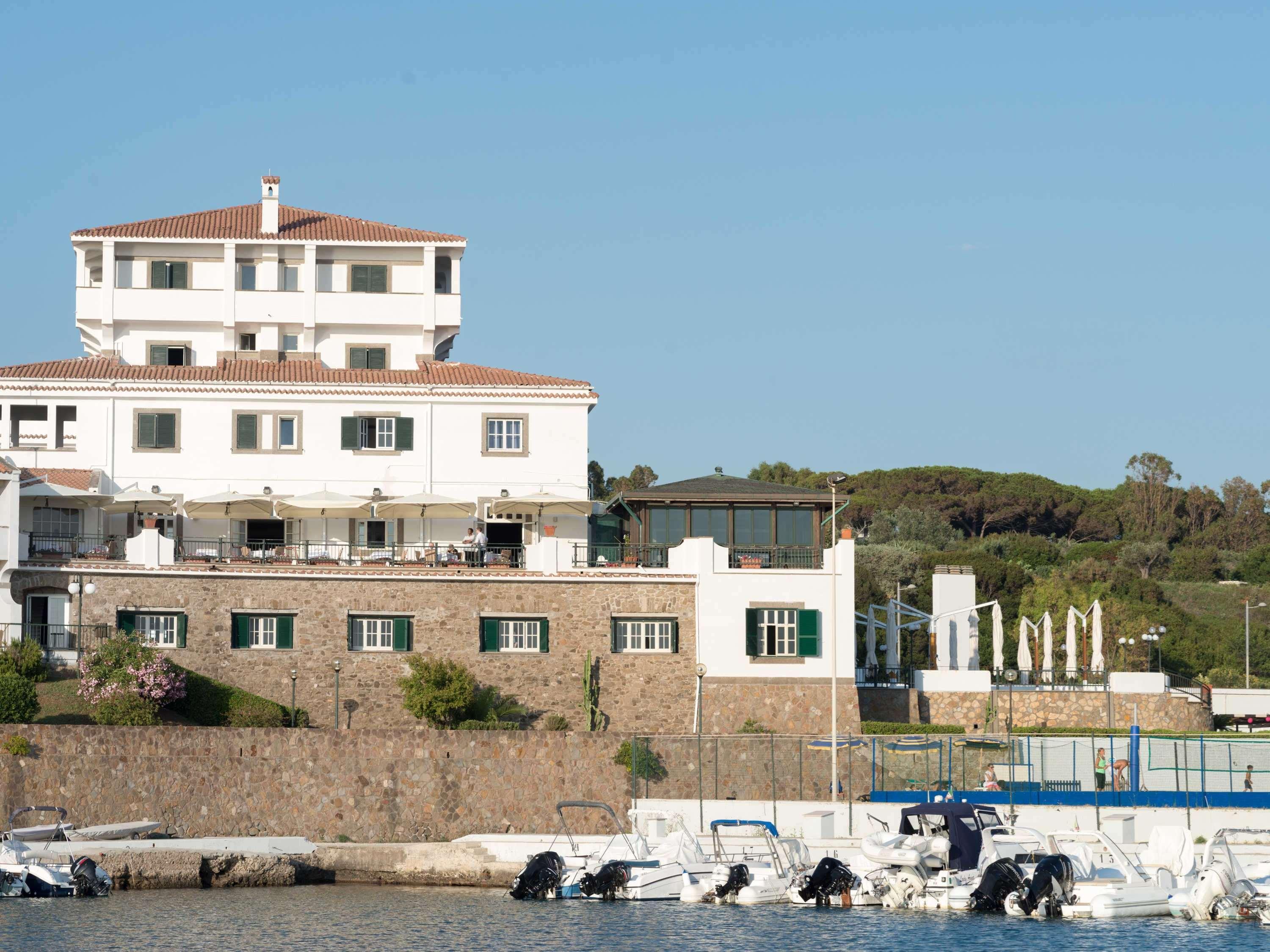 Sunbay Park Hotel Civitavecchia Bagian luar foto