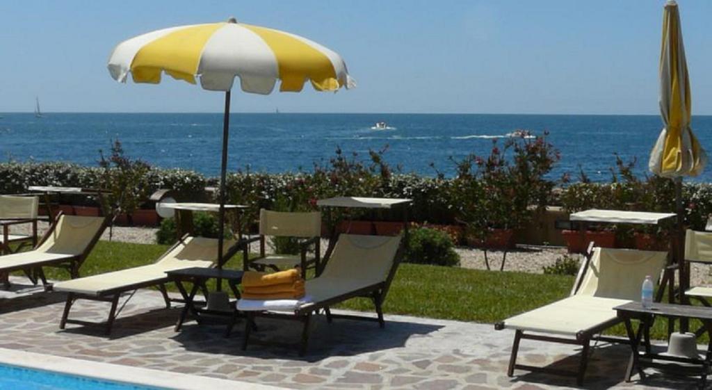 Sunbay Park Hotel Civitavecchia Bagian luar foto