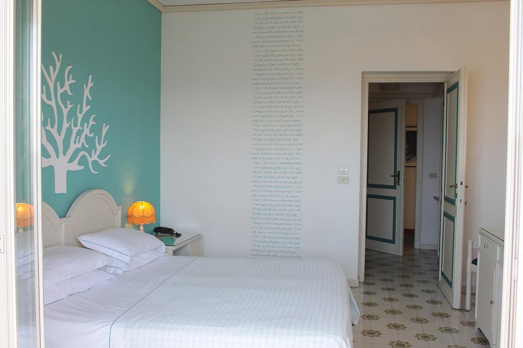 Sunbay Park Hotel Civitavecchia Bagian luar foto