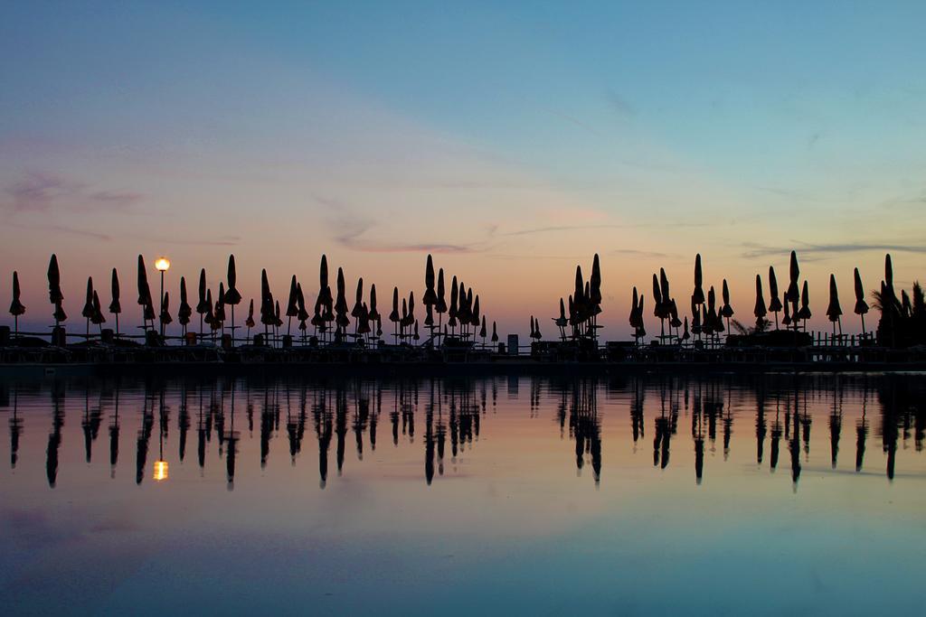 Sunbay Park Hotel Civitavecchia Bagian luar foto